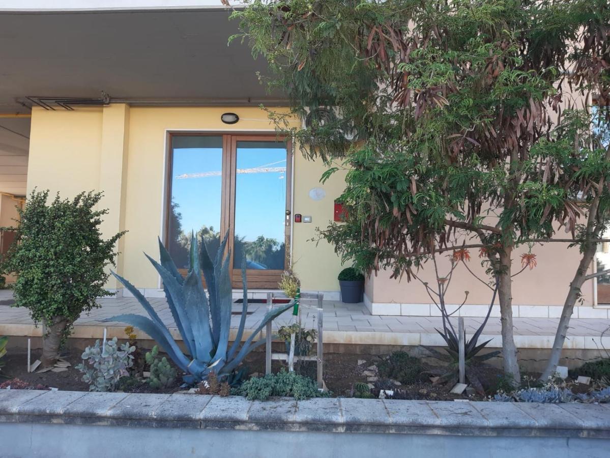 Casa Vacanze Da Lory Porto Torres Bagian luar foto